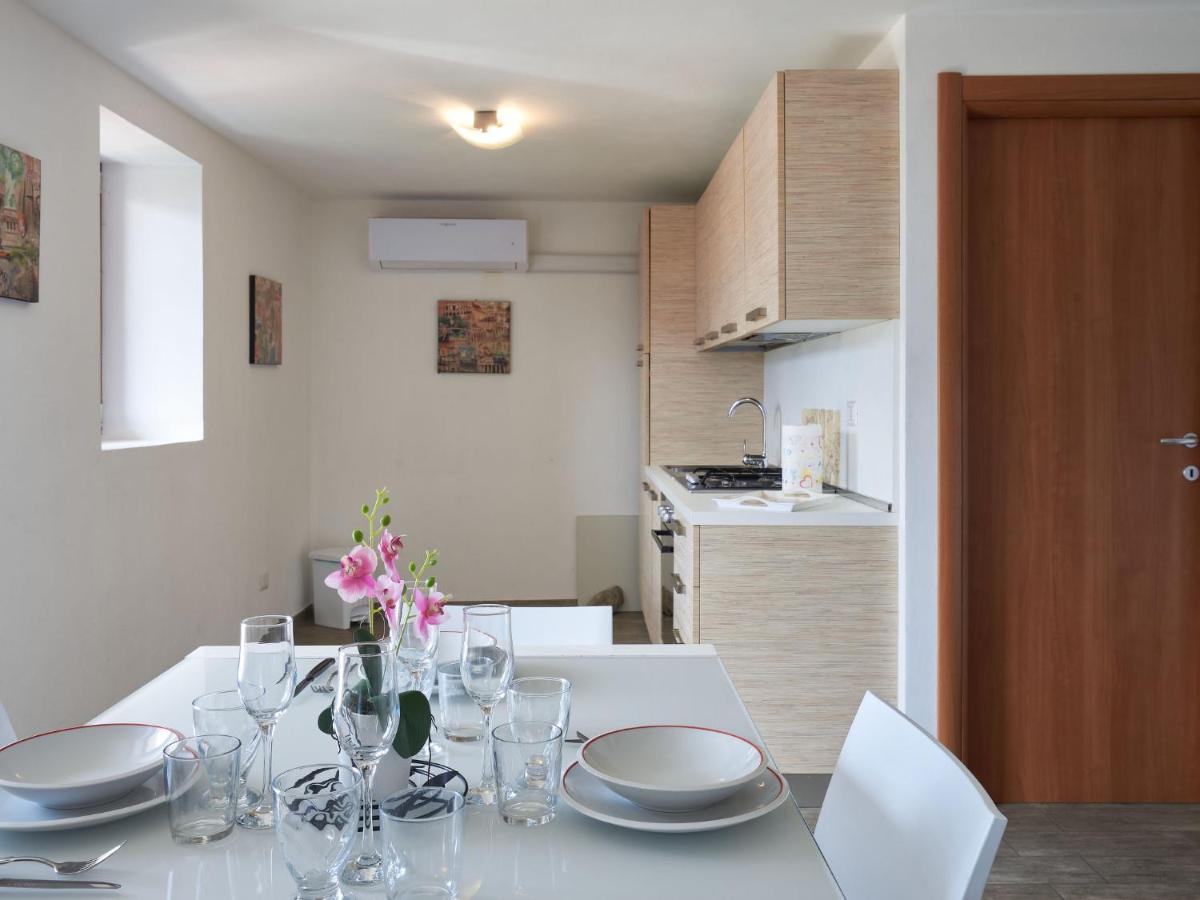Apartment Rustico Maria - Dma390 By Interhome Vercana Luaran gambar