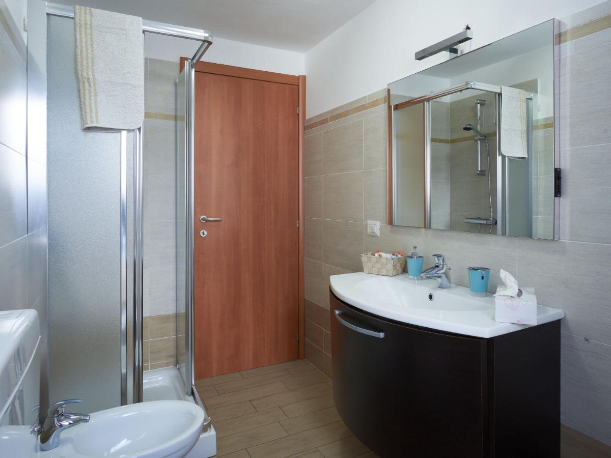 Apartment Rustico Maria - Dma390 By Interhome Vercana Luaran gambar